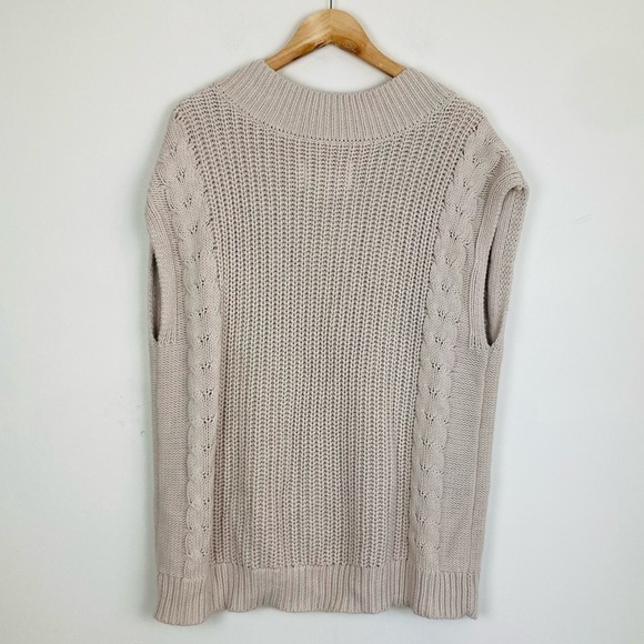 Pistola Revolve Kiran oversized sweater vest in ecru  color. Size Large. - Picture 8 of 9